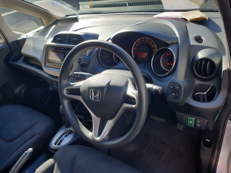  26143  HONDA FIT  2011  