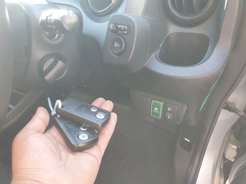  26143  HONDA FIT  2011  