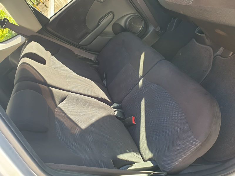  26143  HONDA FIT  2011  