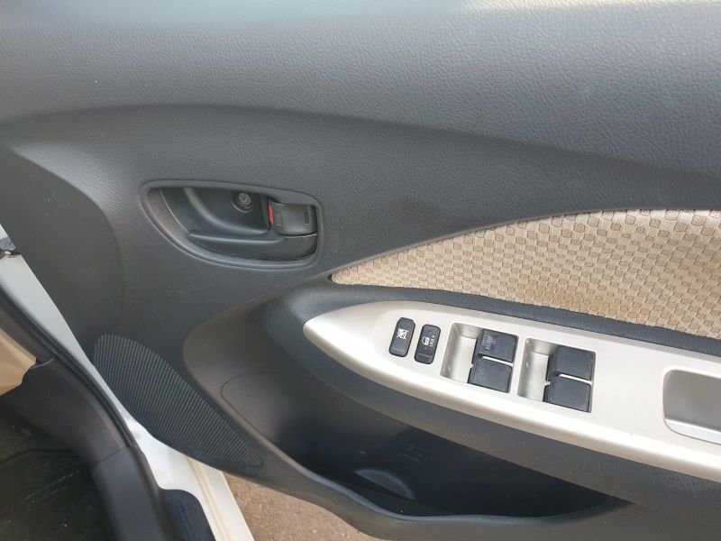 26155  TOYOTA BELTA  2006  