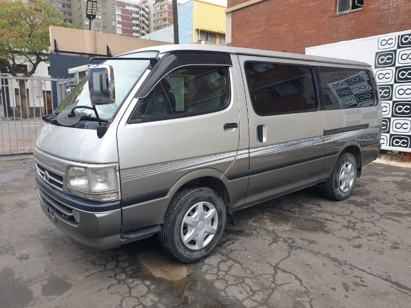  26167  TOYOTA HIACE  2001  