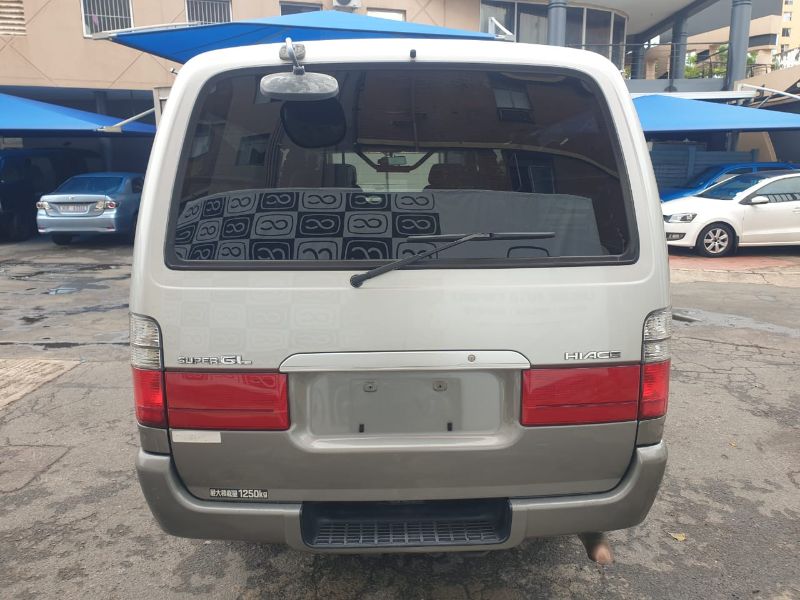  26167  TOYOTA HIACE  2001  