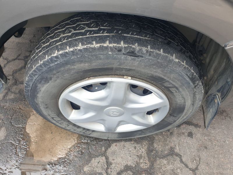  26167  TOYOTA HIACE  2001  