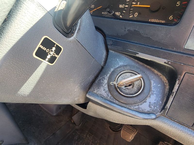  26168  TOYOTA HIACE  1999  