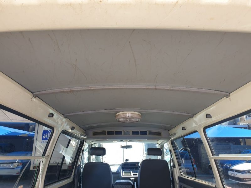  26213  TOYOTA HIACE  2000  