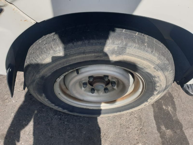  26213  TOYOTA HIACE  2000  