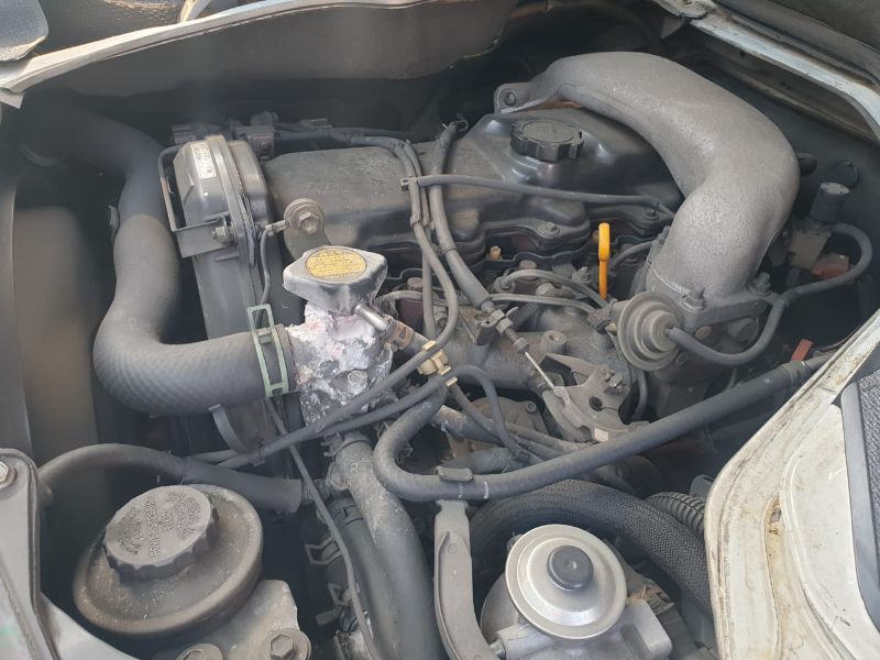  26213  TOYOTA HIACE  2000  