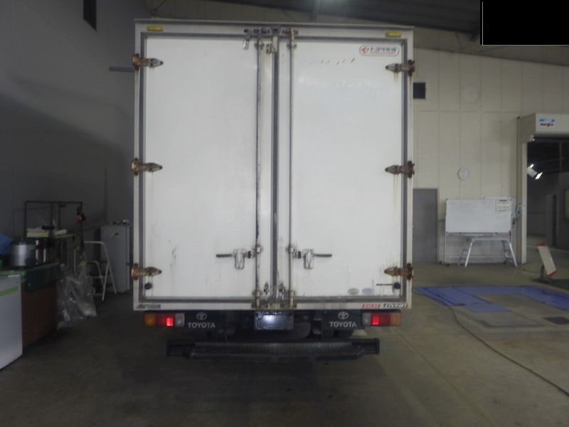  26214  TOYOTA DYNA  2011  