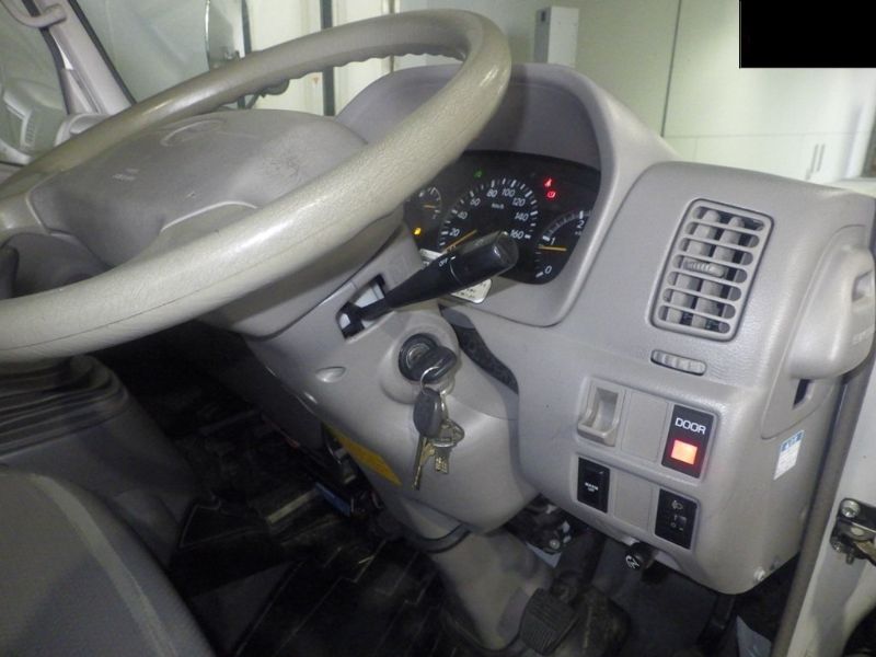  26214  TOYOTA DYNA  2011  