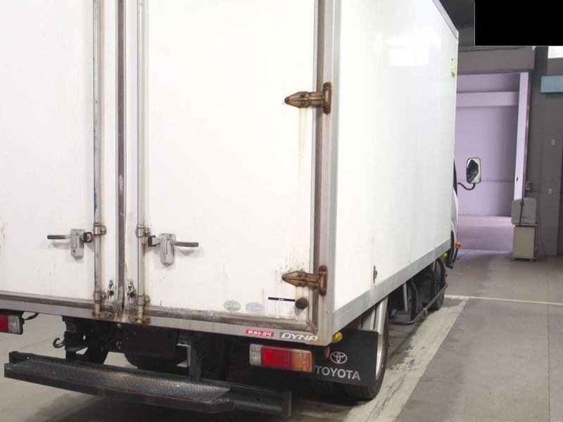  26214  TOYOTA DYNA  2011  