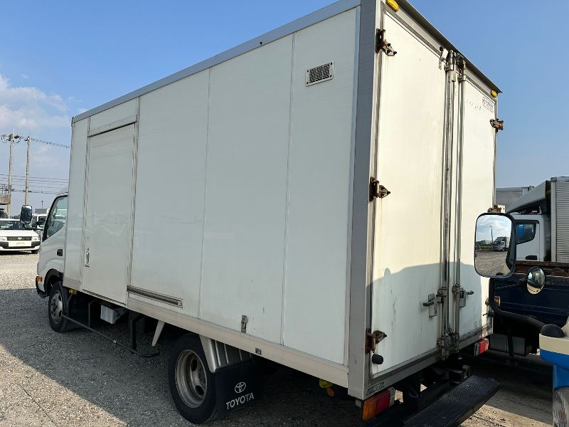  26214  TOYOTA DYNA  2011  