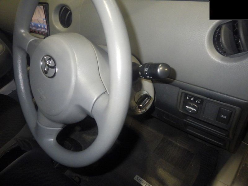  26219  TOYOTA SIENTA  2008  