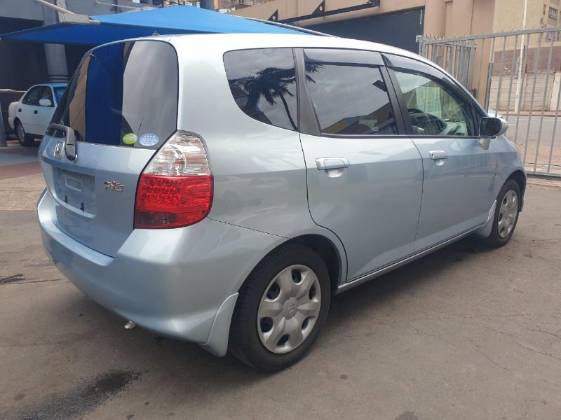  26221  HONDA FIT  2005  