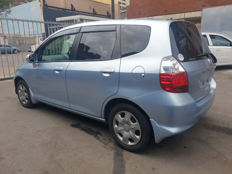  26221  HONDA FIT  2005  