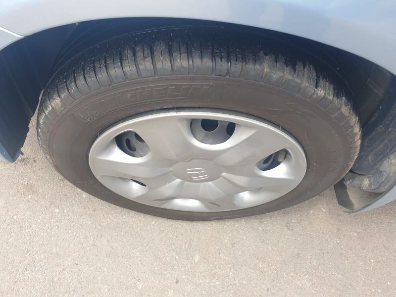  26221  HONDA FIT  2005  