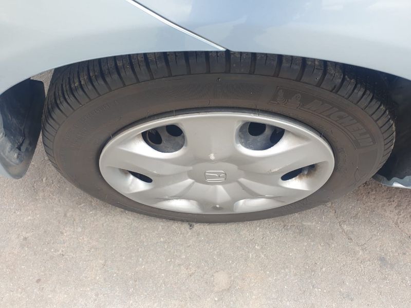  26221  HONDA FIT  2005  