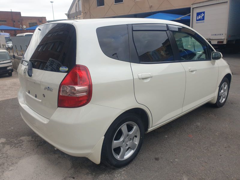  26235  HONDA FIT  2003  