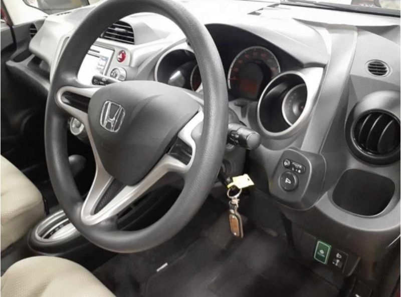  26247  HONDA FIT  2010  