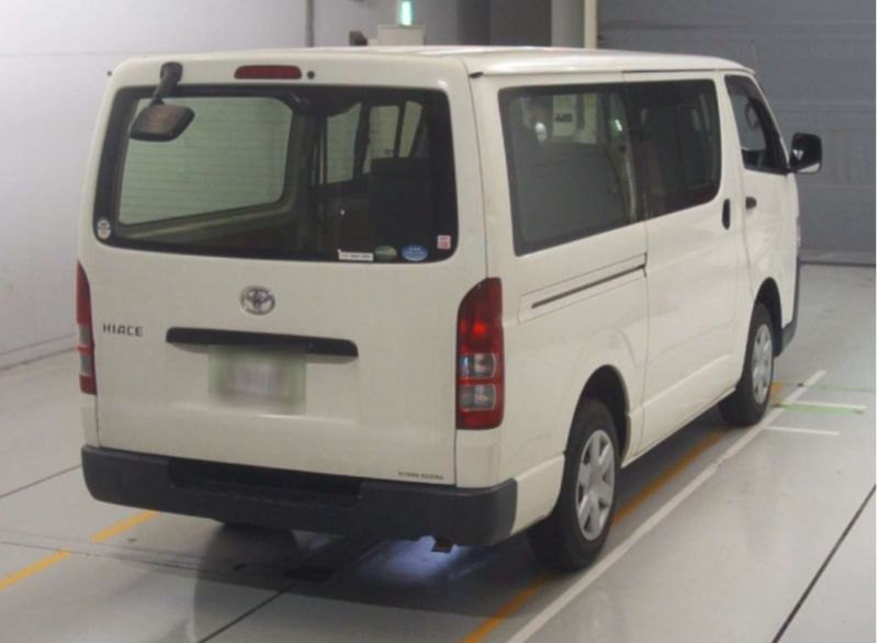  26249  TOYOTA HIACE  2015  