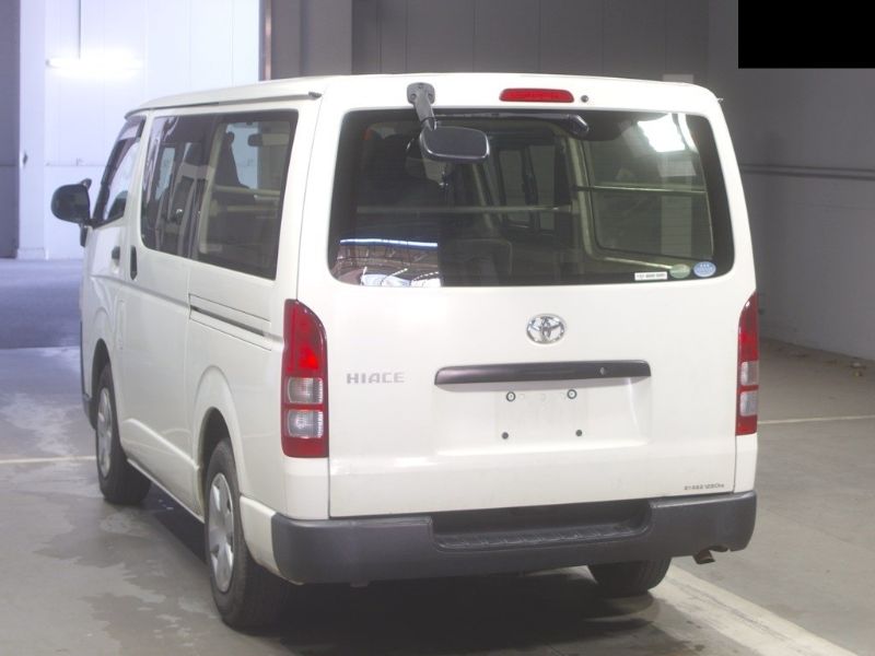  26255  TOYOTA HIACE  2016  