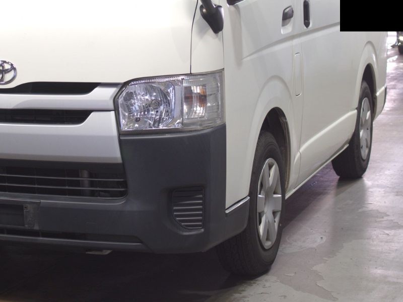  26255  TOYOTA HIACE  2016  
