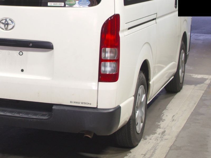  26255  TOYOTA HIACE  2016  