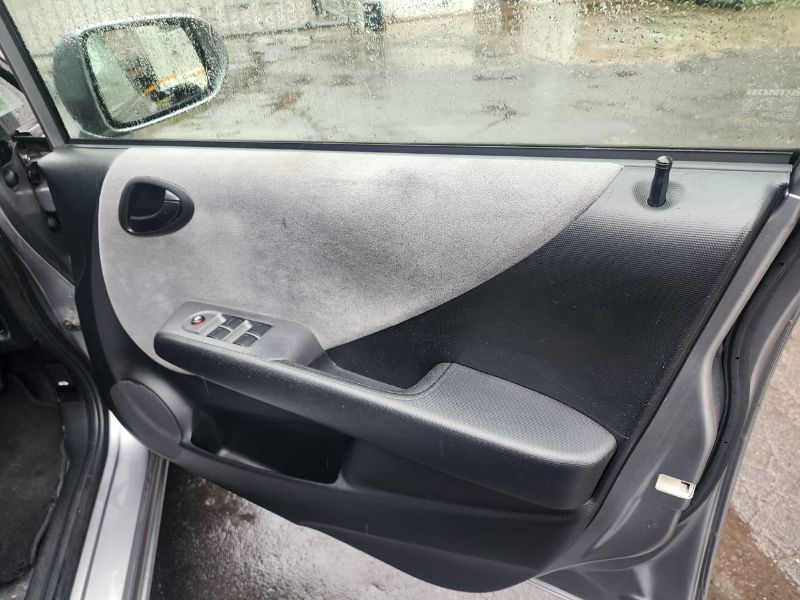  26259  HONDA FIT  2006  