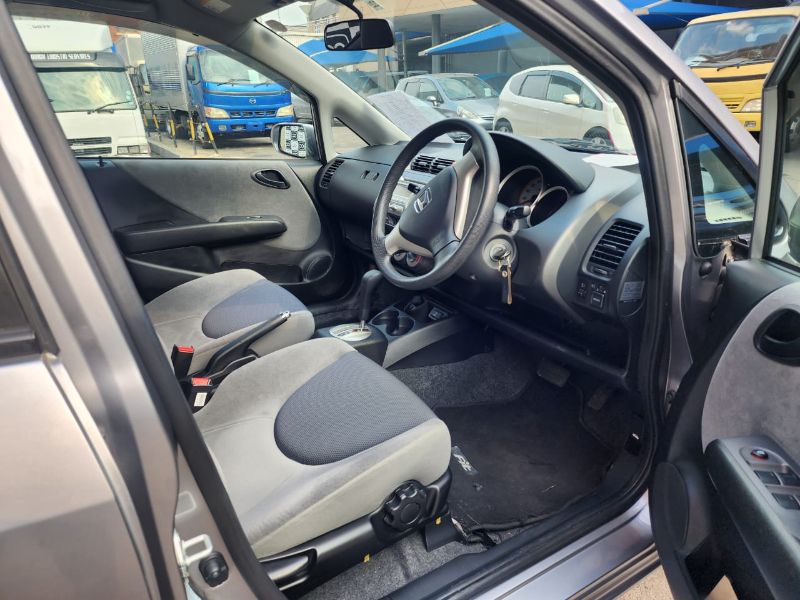  26259  HONDA FIT  2006  