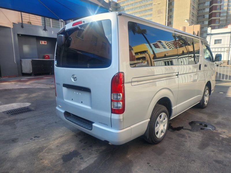  26267  TOYOTA HIACE  2006  