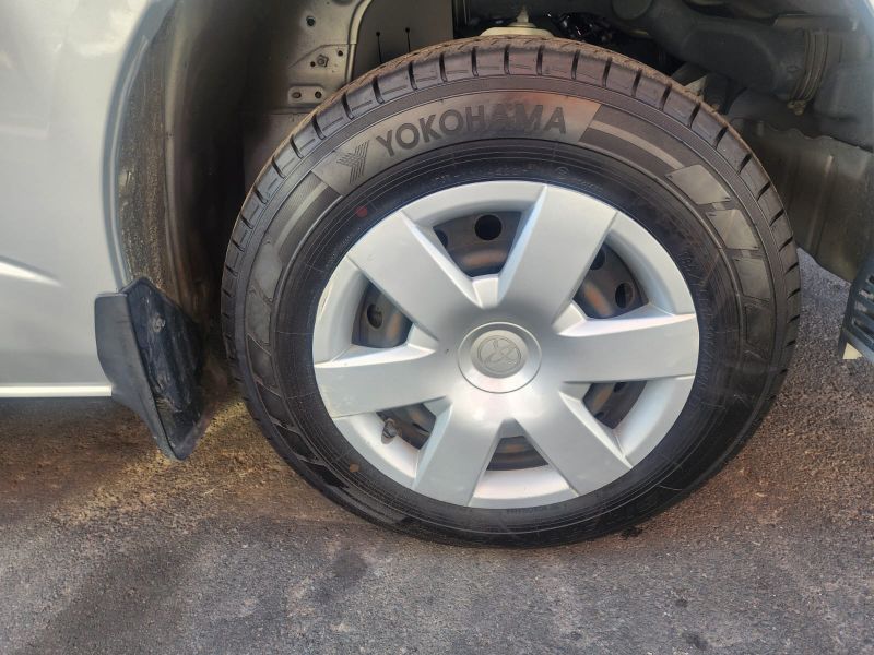 26267  TOYOTA HIACE  2006  