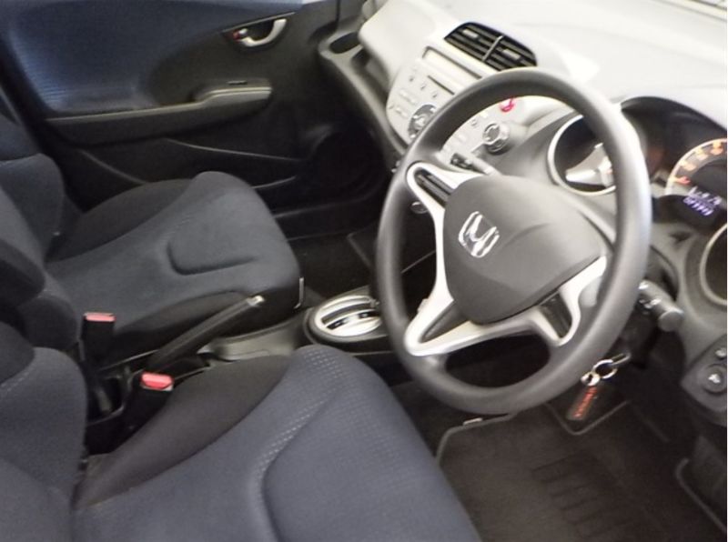  26332  HONDA FIT  2010  