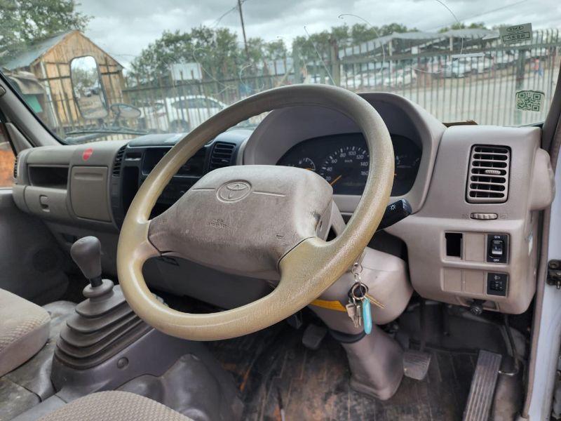  26338  TOYOTA DYNA  2005  