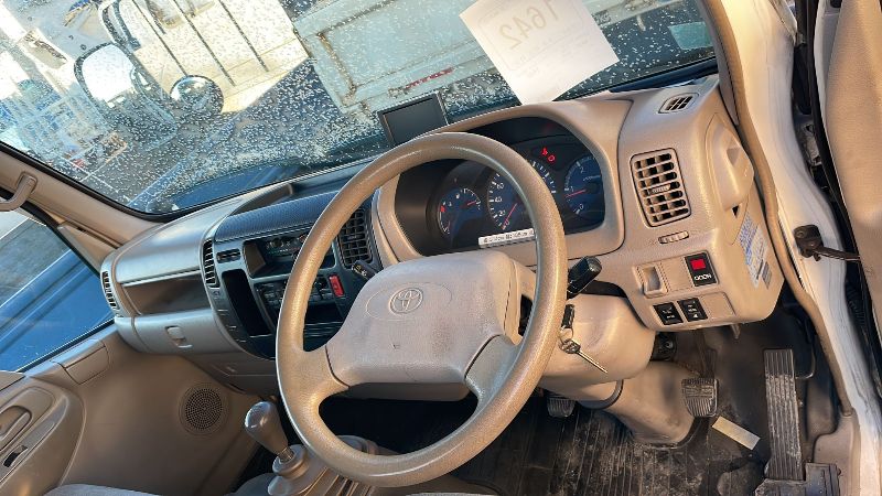  26342  TOYOTA DYNA  2001  