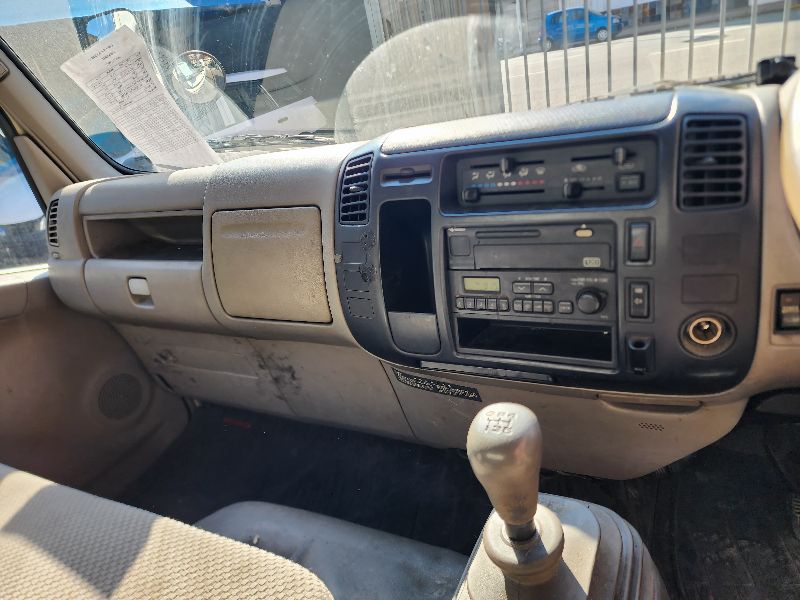  26344  HINO DUTRO  2005  
