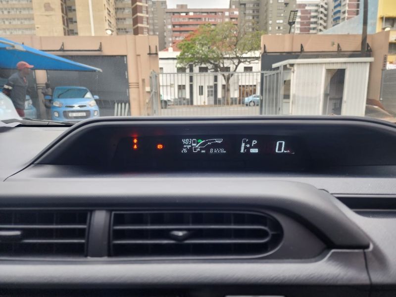  26354  TOYOTA AQUA  2016  