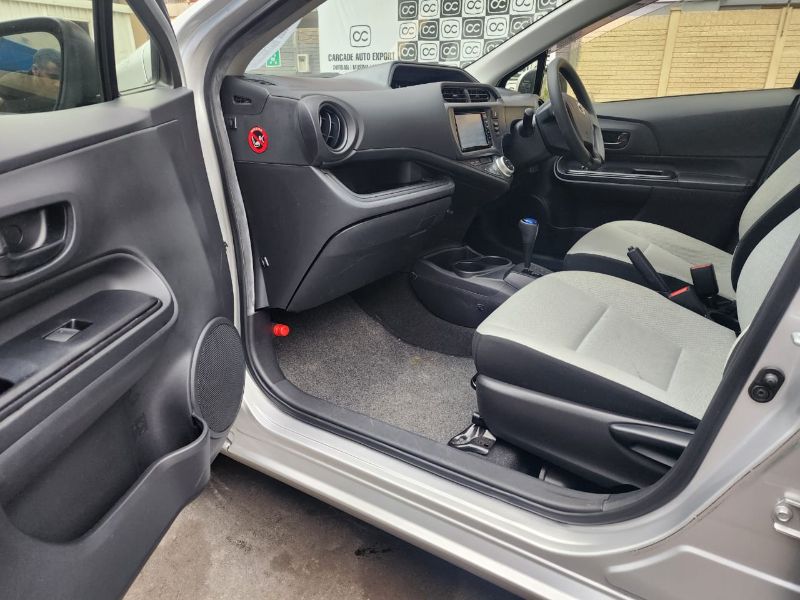  26354  TOYOTA AQUA  2016  