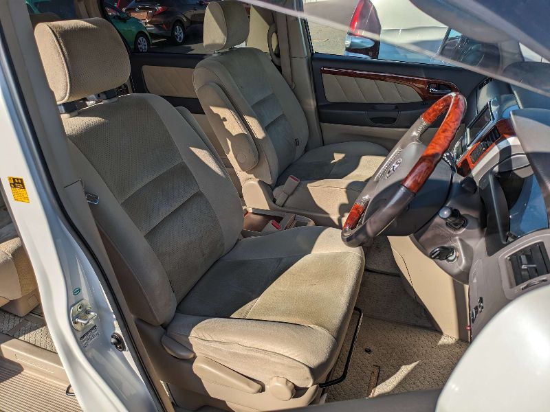  26357  TOYOTA ALPHARD  2004  