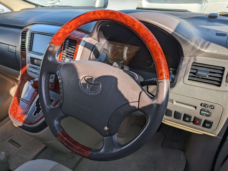  26357  TOYOTA ALPHARD  2004  