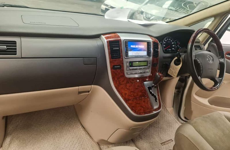  26357  TOYOTA ALPHARD  2004  