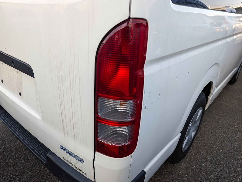  26360  TOYOTA HIACE  2015  