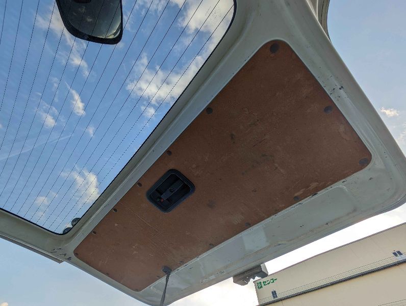  26360  TOYOTA HIACE  2015  