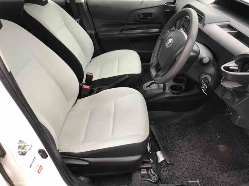  26374  TOYOTA AQUA  2015  