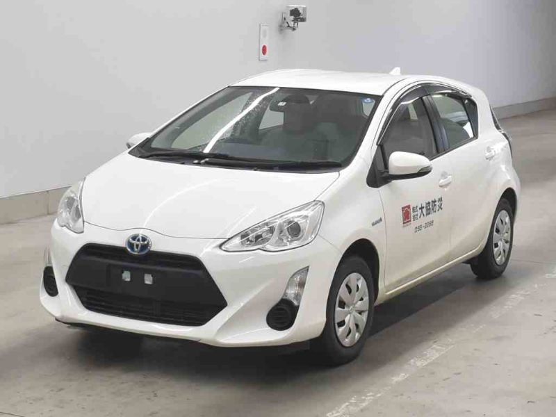  26374  TOYOTA AQUA  2015  