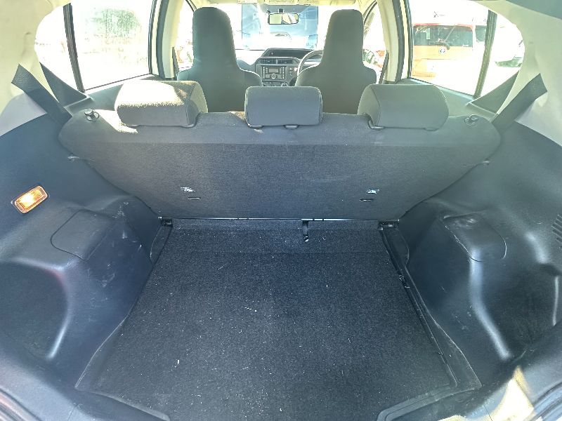  26374  TOYOTA AQUA  2015  