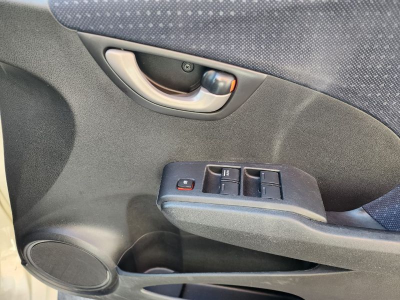  26382  HONDA FIT  2010  