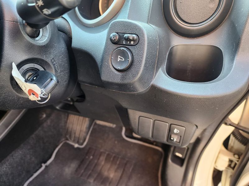  26382  HONDA FIT  2010  