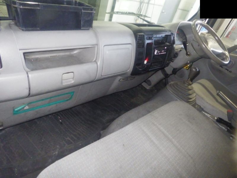  26395  HINO DUTRO  2004  