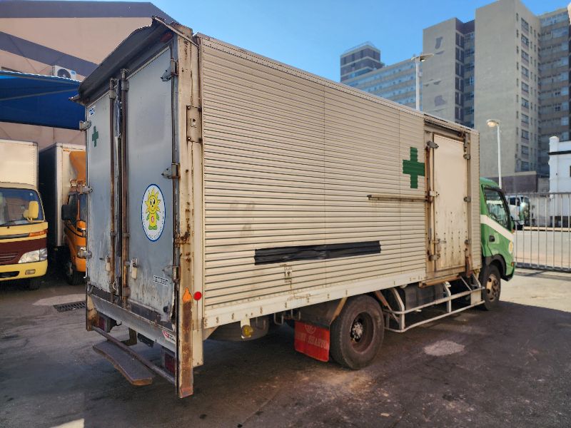  26400  HINO DUTRO  2000  