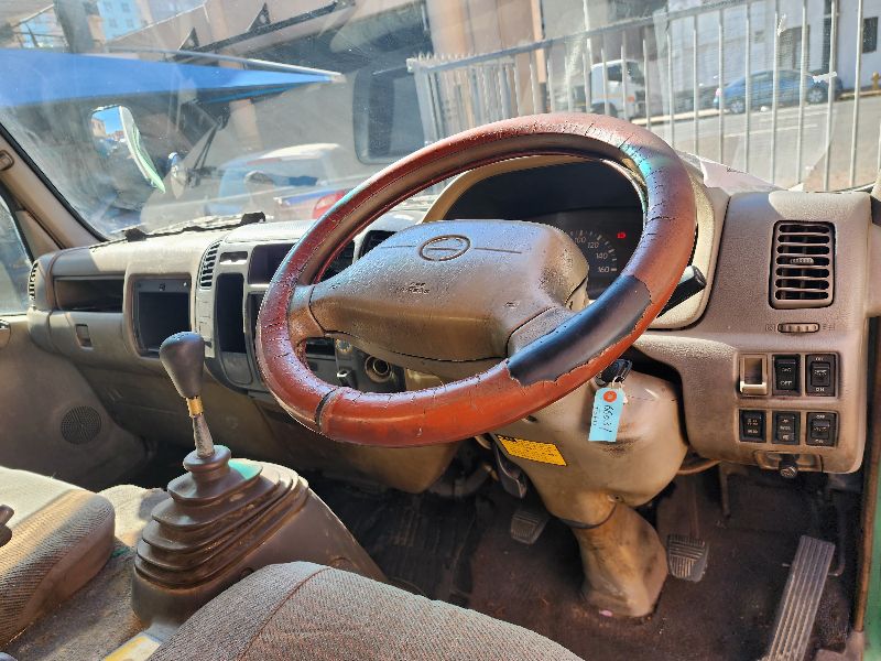  26400  HINO DUTRO  2000  