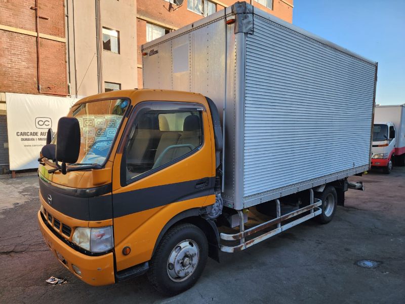  26434  HINO DUTRO  2003  